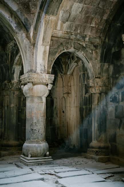 Rome: Capuchin Crypts and Museum Ticket and Tour - Why the one-hour format works, and where it falls short