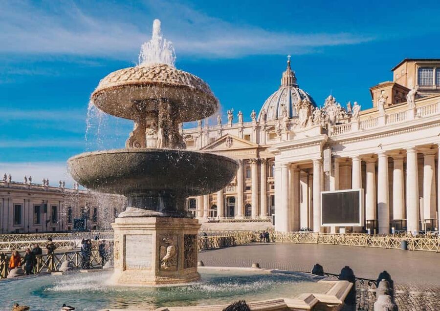 Rome: Sistine Chapel, Vatican Museums Entry, & Audioguide - Using the multilingual mobile audio guide