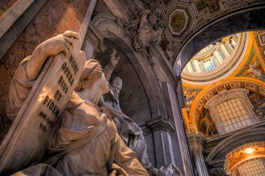 Rome: Vatican Museums and Sistine Chapel Tour with Ticket - Raphael’s Rooms and the papal apartments