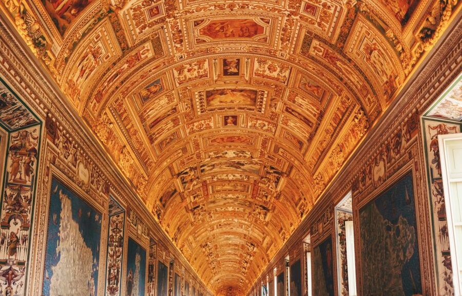 Rome: Vatican Museums and Sistine Chapel Tour - The Vatican Museums entrance and first galleries