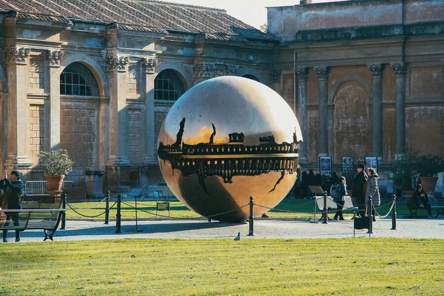 Rome: Vatican Museums, Sistine Chapel and St. Peter's Tour - Raphael’s Rooms and the rivalry with Michelangelo