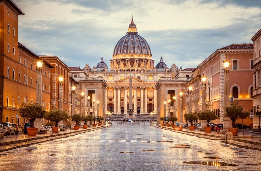 Rome: Vatican Museums, Sistine Chapel & Basilica Guided Tour - Entering the Vatican Museums and Pinecone Courtyard