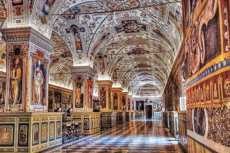 Rome: Vatican Museums & Sistine Chapel Entry Experiences - The first galleries: antiquity before the Renaissance
