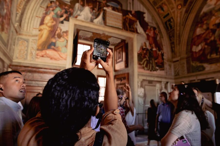 Rome: Vatican Museums & Sistine Chapel Private Evening Tour - Why an evening Vatican visit can be worth the extra cost