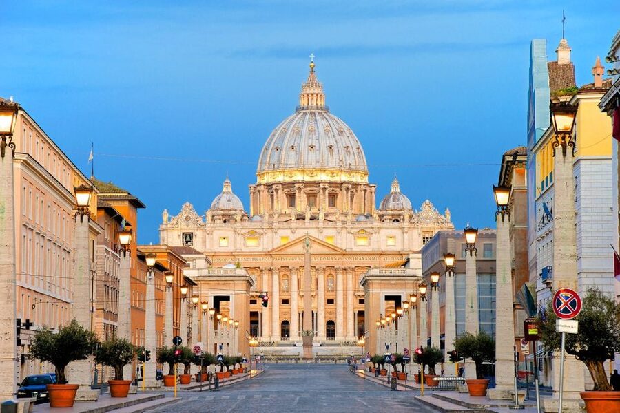Rome: Vatican Museums Sistine Chapel St Peters Basilica Tour - A fast route through the Vatican’s greatest rooms