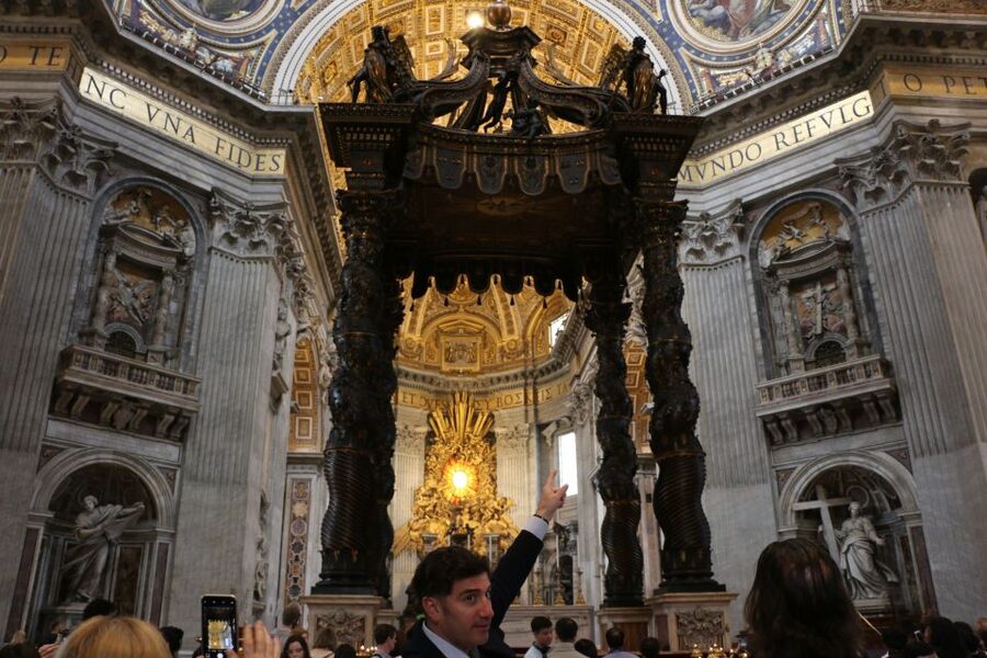 Rome: Vatican Museums & St. Peter's Basilica with Dome Climb - Why the early morning schedule matters