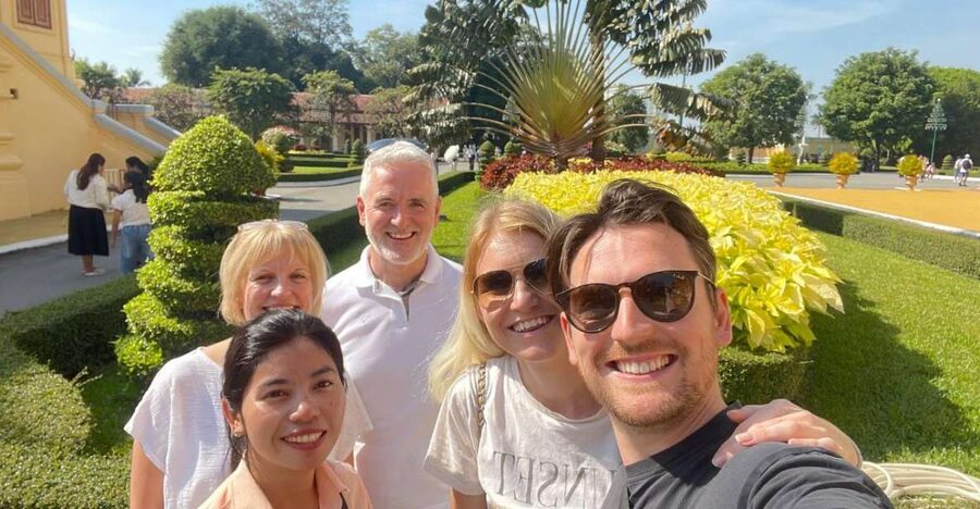 Royal Palace, National Museum & Wat Phnom with Private tour - Who should book this experience?
