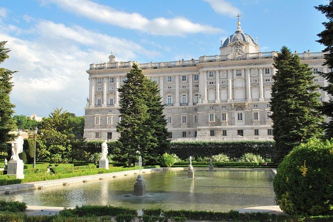 Royal Palace & Prado Museum Skip the Line Guided Tour - Guides make the biggest difference