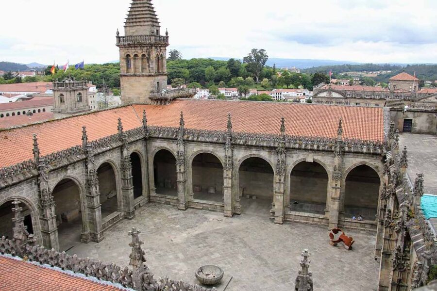 Santiago: Cathedral & Museum Tour + Pórtico of Glory Option - What the museum adds