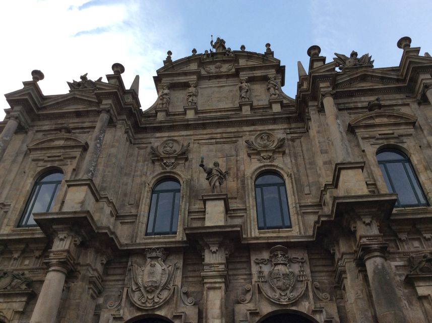 Santiago de Compostela Cathedral and Museum Guided Tour - Who should book the Santiago Cathedral and Museum tour?