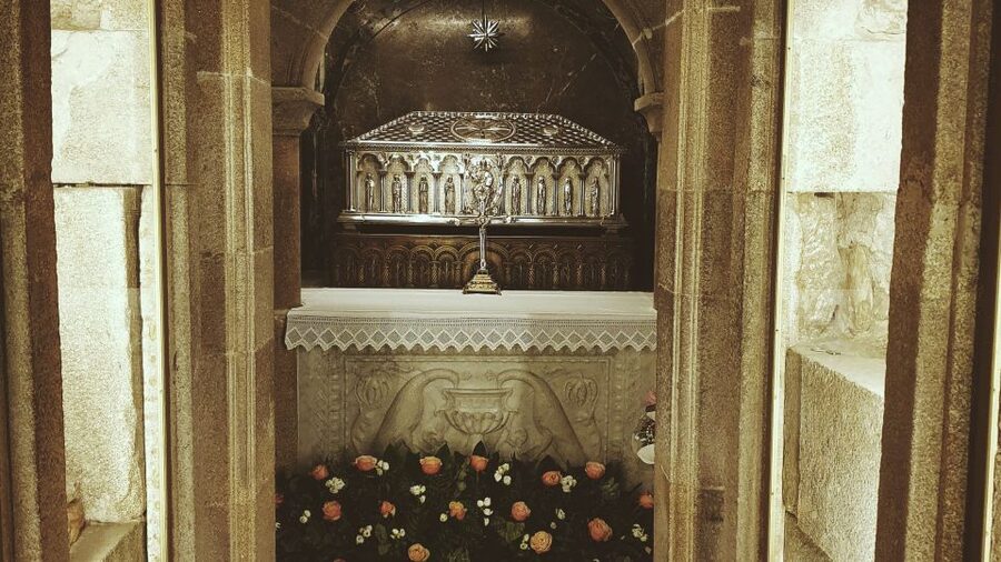 Santiago de Compostela: Cathedral & Museum Private Tour - Key points at a glance