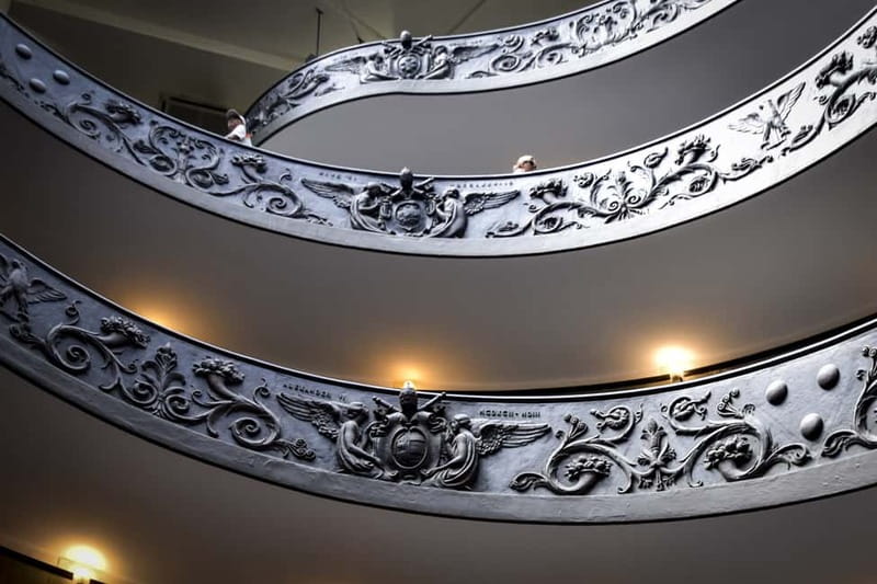 Semiprivate Guided Tour of Vatican Museums & Sistine Chapel - St. Peter’s Square and the basilica choice