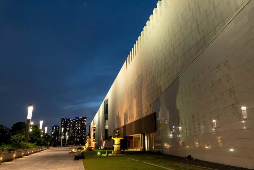 Seoul: National Museum of Korea Guided Tour - What the guides add to the experience