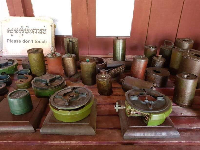 Siem Reap: War Museum included Ticket and Pickup Drop Off - The smaller objects and information boards