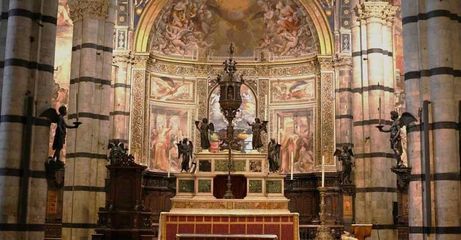 Siena Walking Tour with Cathedral and Crypt & Museum Option - Why Siena makes a good walking tour city