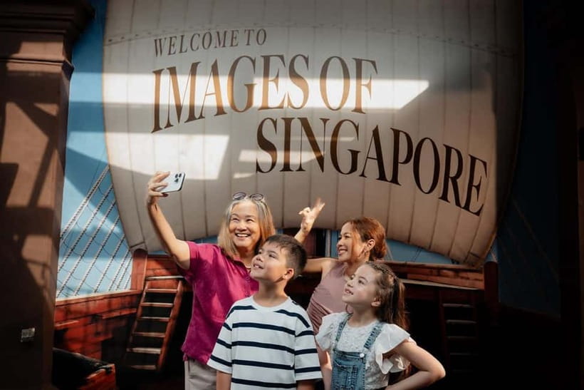Singapore: Madame Tussauds Wax Museum - Thrill Coaster and drink options