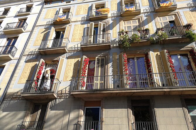 Skip the Line: Erotic Museum of Barcelona Admission Ticket with free souvenir - Moving through the 14 rooms