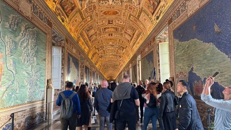 Skip-the-Line Ticket: Vatican Museums & Sistine Chapel - Ancient Egypt, Greece, and the less famous rooms