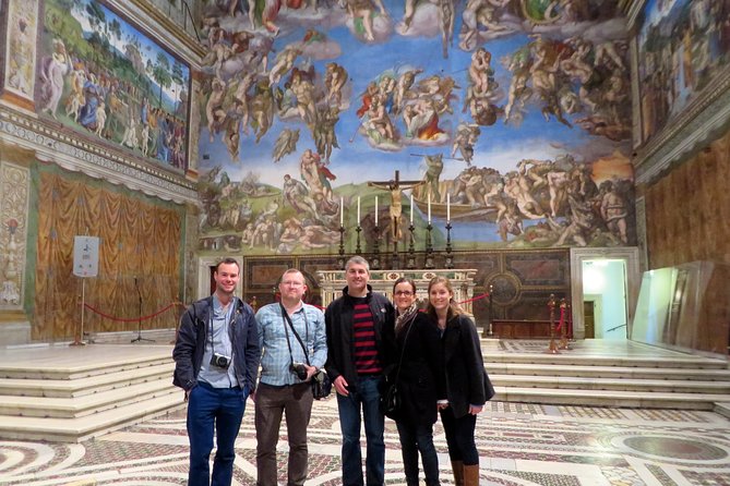 Skip-the-Line Ticket with Host - Vatican Museums & Sistine Chapel - Guided visit or independent exploration?