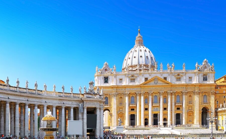 Skip the line Vatican Museum Sistine & St.Peter Private Tour - Julius II’s rooms and Raphael’s frescoes