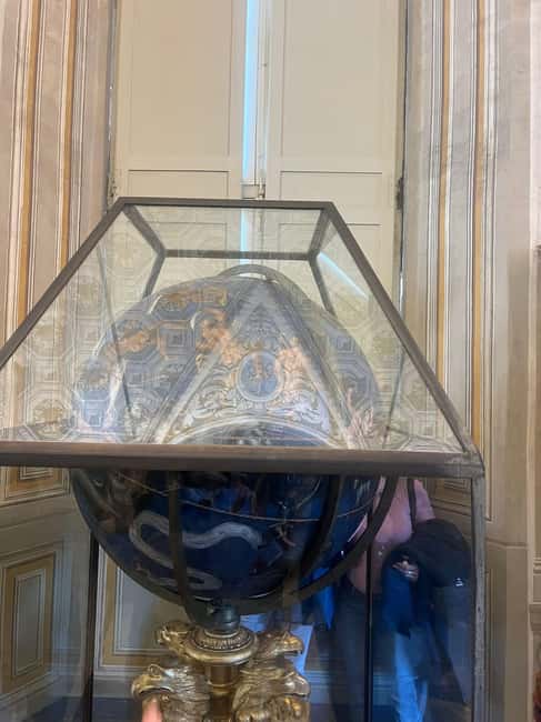 Skip-The-Ticket Line-Vatican Museum & Sistine Chapel - Raphael’s Rooms and the work of a young painter