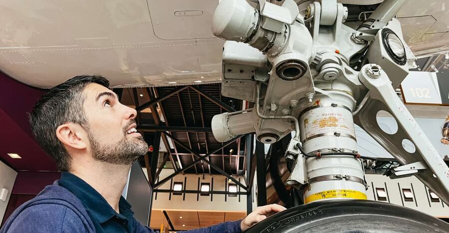 Smithsonian Air & Space Museum Guided Tour 8ppl Max - Why a guide helps inside this enormous museum