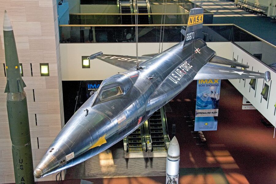 Smithsonian Air & Space Museum Guided Tour 8ppl Max - The Spirit of St. Louis and the age of long-distance flight