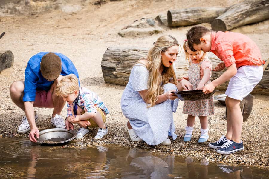 Sovereign Hill: Museum General Admission Ticket - Panning for gold in the diggings creek
