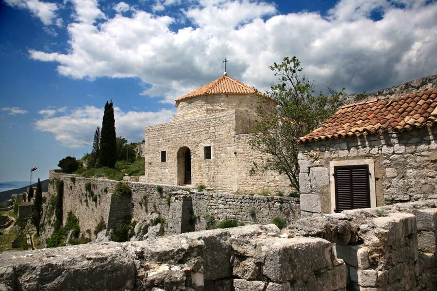 Split: Klis Fortress GOT and Olive Museum Entry Tickets - Stella Croatica shows Dalmatia through food and scent