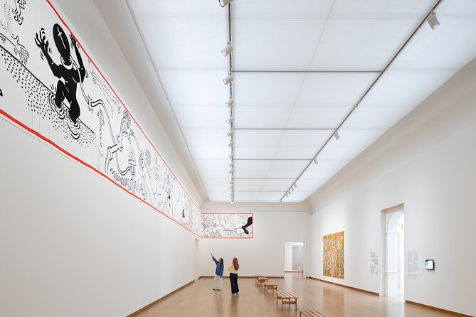 Stedelijk Museum Amsterdam: Modern and Contemporary Art - Getting there and choosing the right time