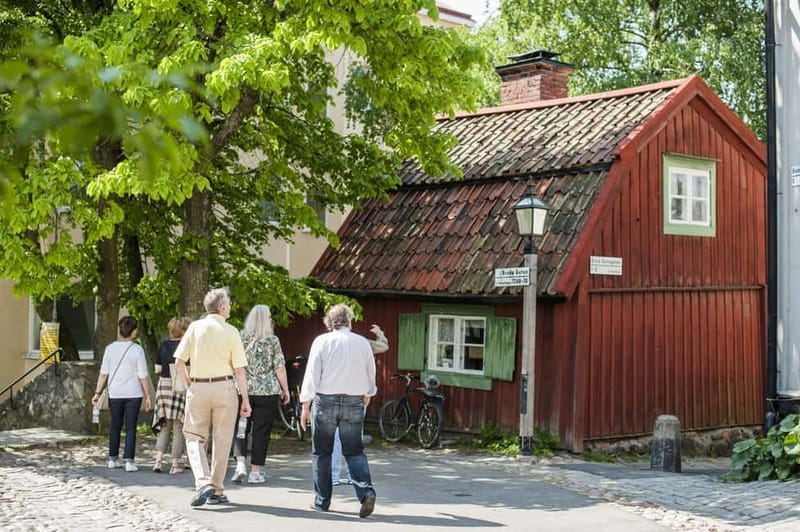 Stockholm: Old Town & Vasa Museum Skip-the-Line Private Tour - Walking Stockholm’s Old Town in one hour