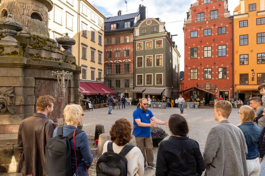 Stockholm: Old Town Walking Tour w/ Vasa Museum & Boat Ride - The 4 PM departure runs in reverse