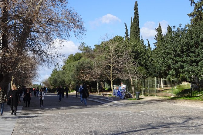 Super Saver Combo: Morning Acropolis, Museum and Afternoon Sounio - Walking up to the Acropolis