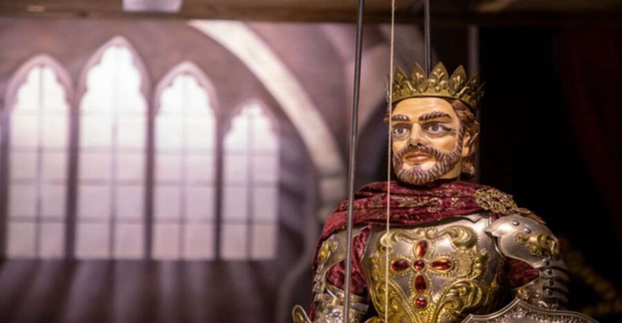 Syracuse: Museum Guided Tour with Sicilian Puppet show - A medieval adventure told with wood and wire