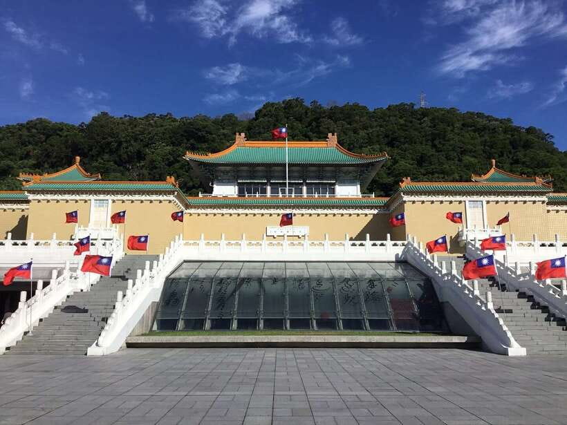 Taipei: Morning City Tour with National Palace Museum Entry - Meeting at MRT Zhongxiao Xinsheng Station