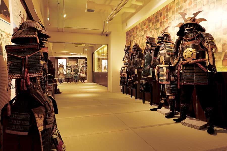 Tokyo: Samurai Ninja Museum Guided tour and Experience - What the hour is really about