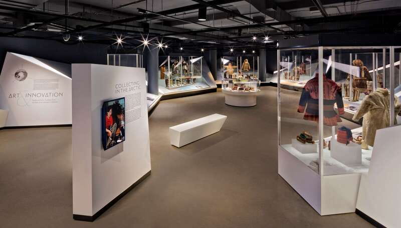 Toronto: Bata Shoe Museum Entrance Ticket - Entering the shoebox-shaped museum on Bloor Street