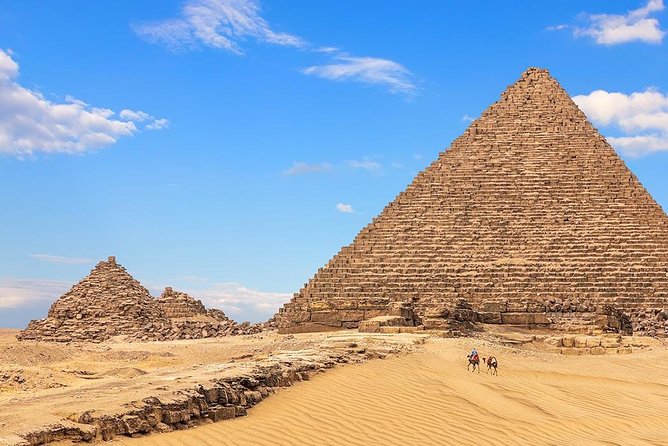 Tour to Giza Pyramids and The Egyptian Museum - Lunch, transport, and the rhythm of the day
