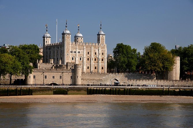 Tower of London and Crown Jewels Exhibition Ticket - Medieval rooms and the Wall Walk