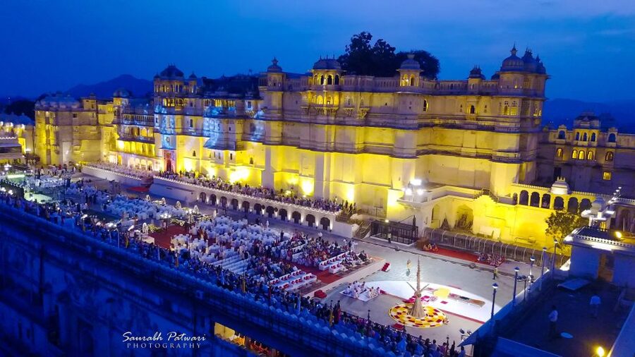 Udaipur: City Palace Museum Tour and Lake Pichola Boat Tour - Three hours inside the City Palace complex