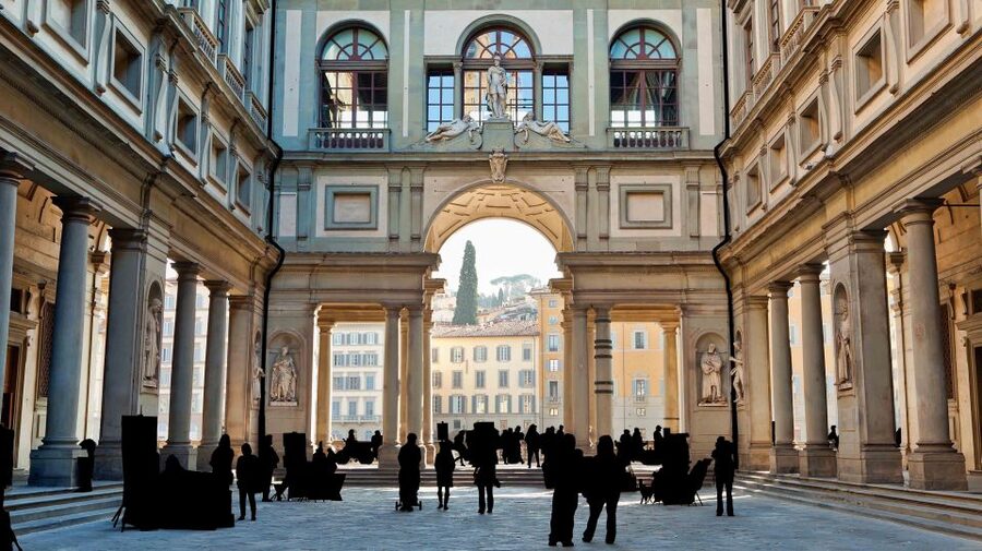 Uffizi Gallery & Hop-on Hop-off Bus Tour - What the museum visit feels like in practice