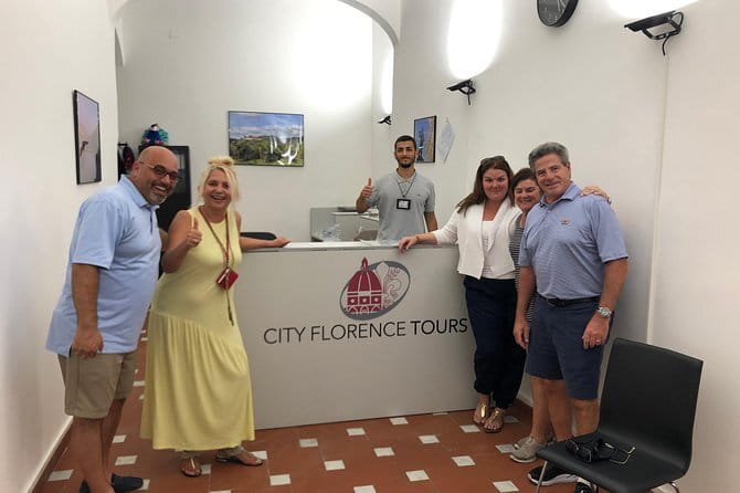 Uffizi Gallery Small Group Tour with Guide - The guides make the difference