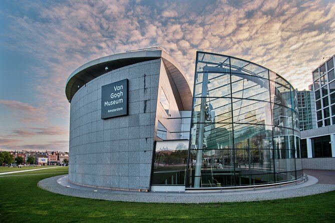 Van Gogh Museum Entry Ticket and Guided Tour - Why a guide changes the Van Gogh Museum visit