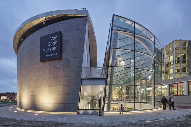 Van Gogh Museum with Audio Guide - Why the Van Gogh Museum Works Best as a Story