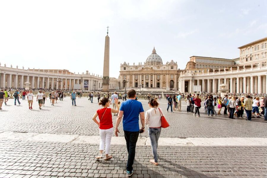 Vatican City: Skip-the-Line Vatican Museums & Sistine Chapel - Reaching the Sistine Chapel without losing the thread