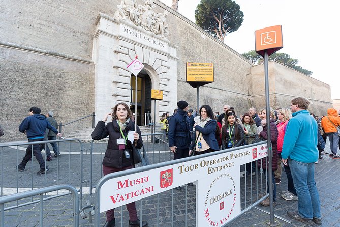 Vatican Museums and Sistine Chapel Fast-Track Tour - How fast is the pace?