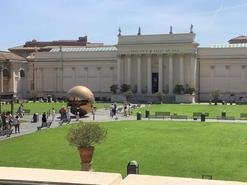 Vatican Museums: Fast Entry Ticket with Optional Guide - Choosing self-guided or guided entry
