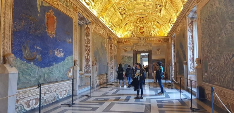 Vatican: Museums First-Access Small-Group Tour with Guide - St Peter’s Basilica: a strong final hour