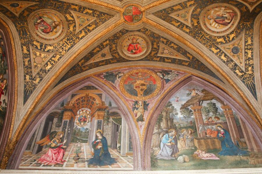 Vatican: Museums, Sistine Chapel, & Access to the Basilica - Meeting near Cafè Vaticano
