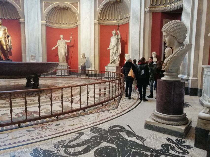 Vatican Museums: Sistine Chapel and St. Peter's Tour - St. Peter’s Basilica: one hour beneath a huge roof